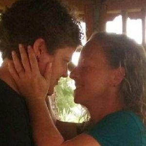 Meet your Posher, Devin